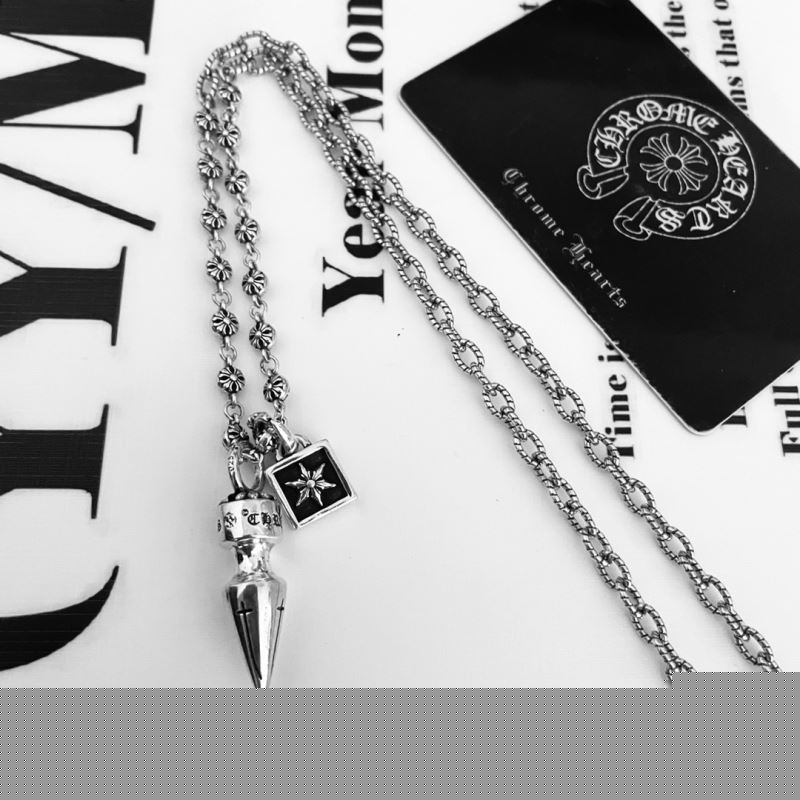 Ch**me He**ts necklaces
